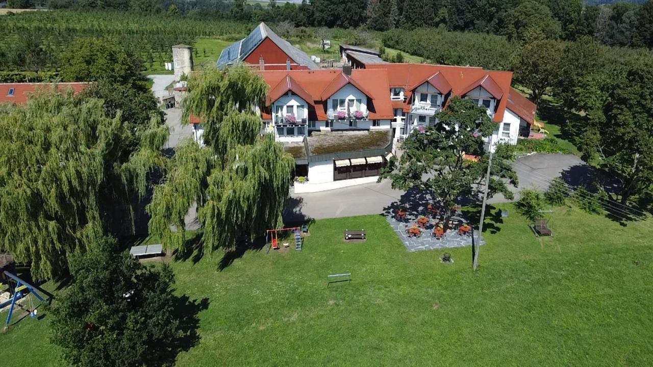 אוברלינגן Landhotel Schellenberg מראה חיצוני תמונה