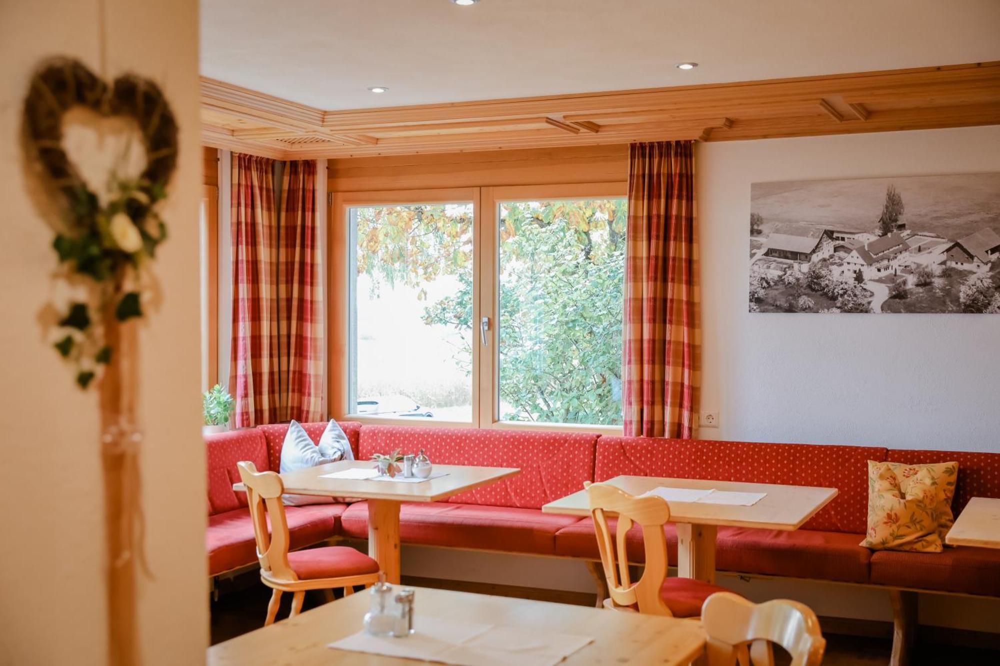 אוברלינגן Landhotel Schellenberg מראה חיצוני תמונה