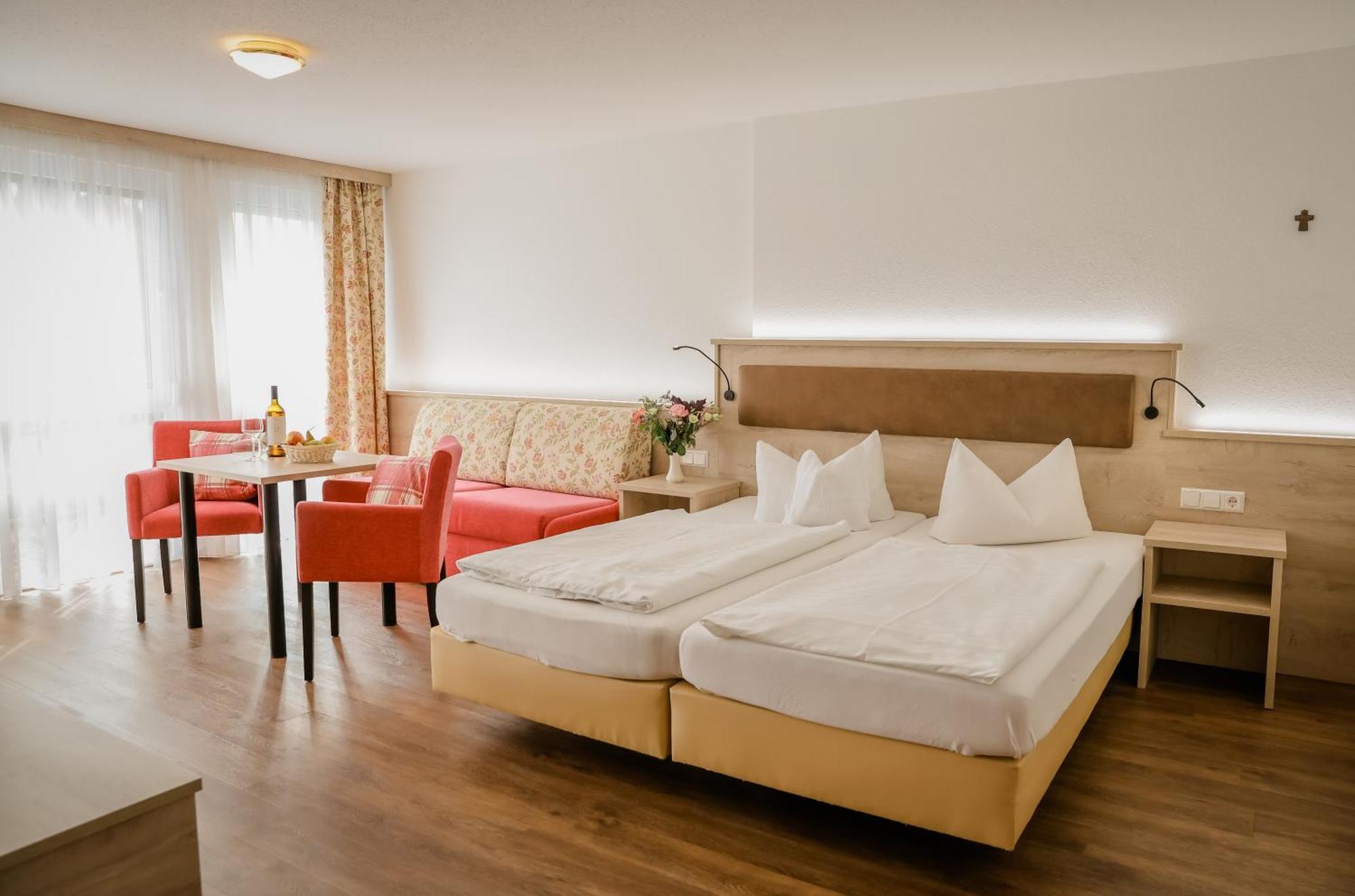 אוברלינגן Landhotel Schellenberg מראה חיצוני תמונה