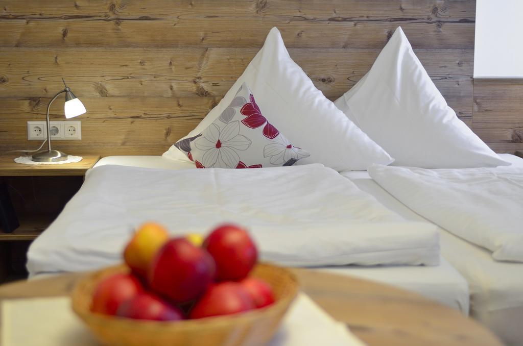 אוברלינגן Landhotel Schellenberg מראה חיצוני תמונה